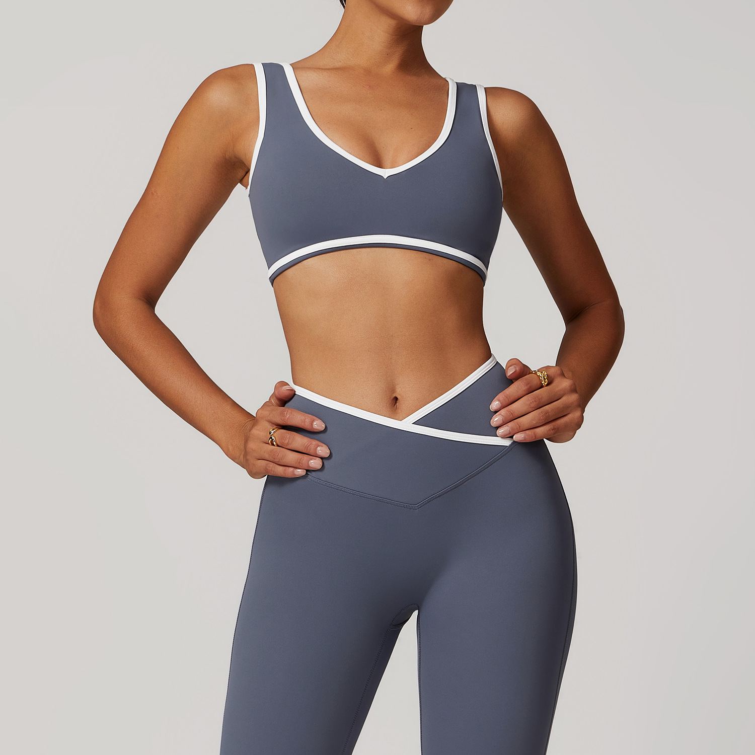Yoga Fitness Up - Sport Bra Wanita Model V-Neck, Push
