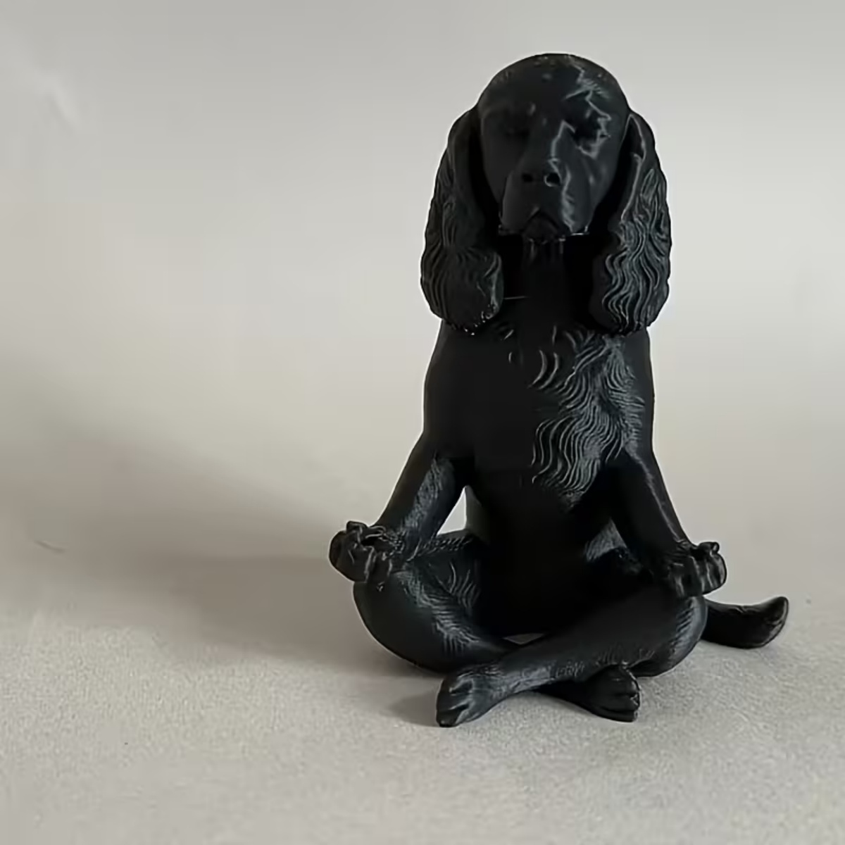 Yoga Fitness Model - Patung Anjing Cocker Spaniel Hitam Terbaru